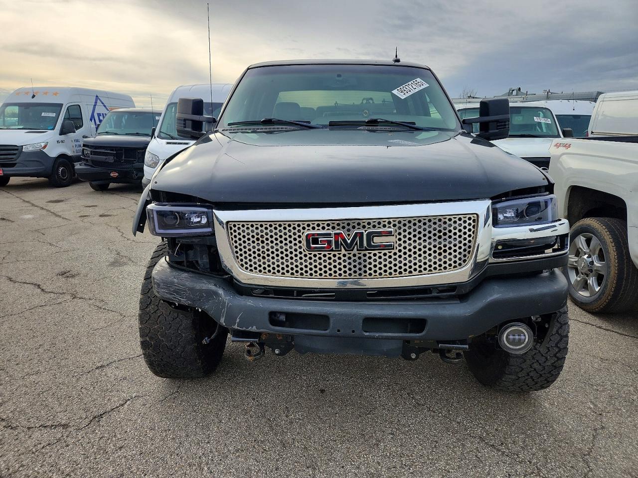 2003 GMC Sierra K2500 Heavy Duty - Image 5