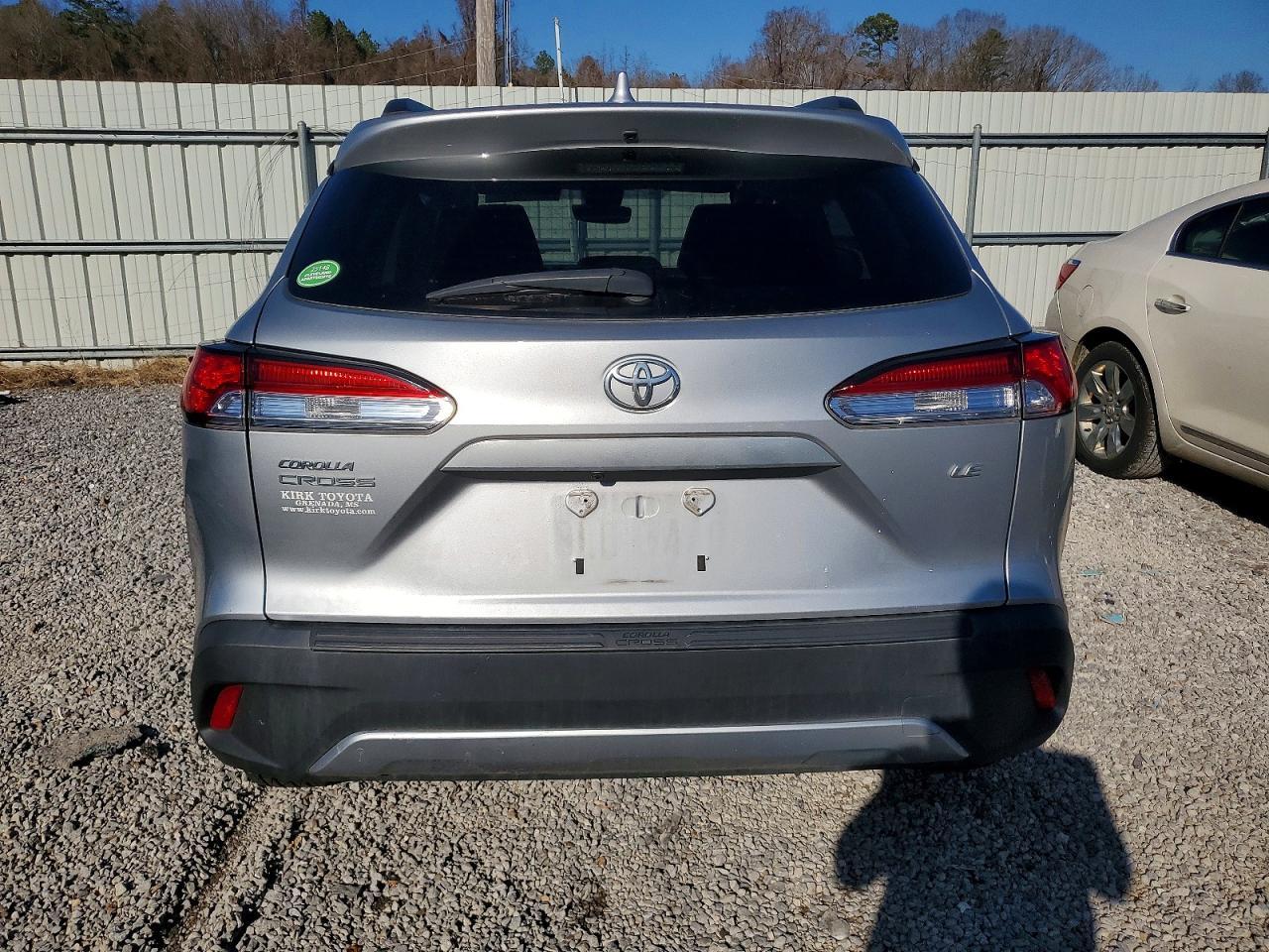2022 Toyota Corolla Cross Le - Фото 6