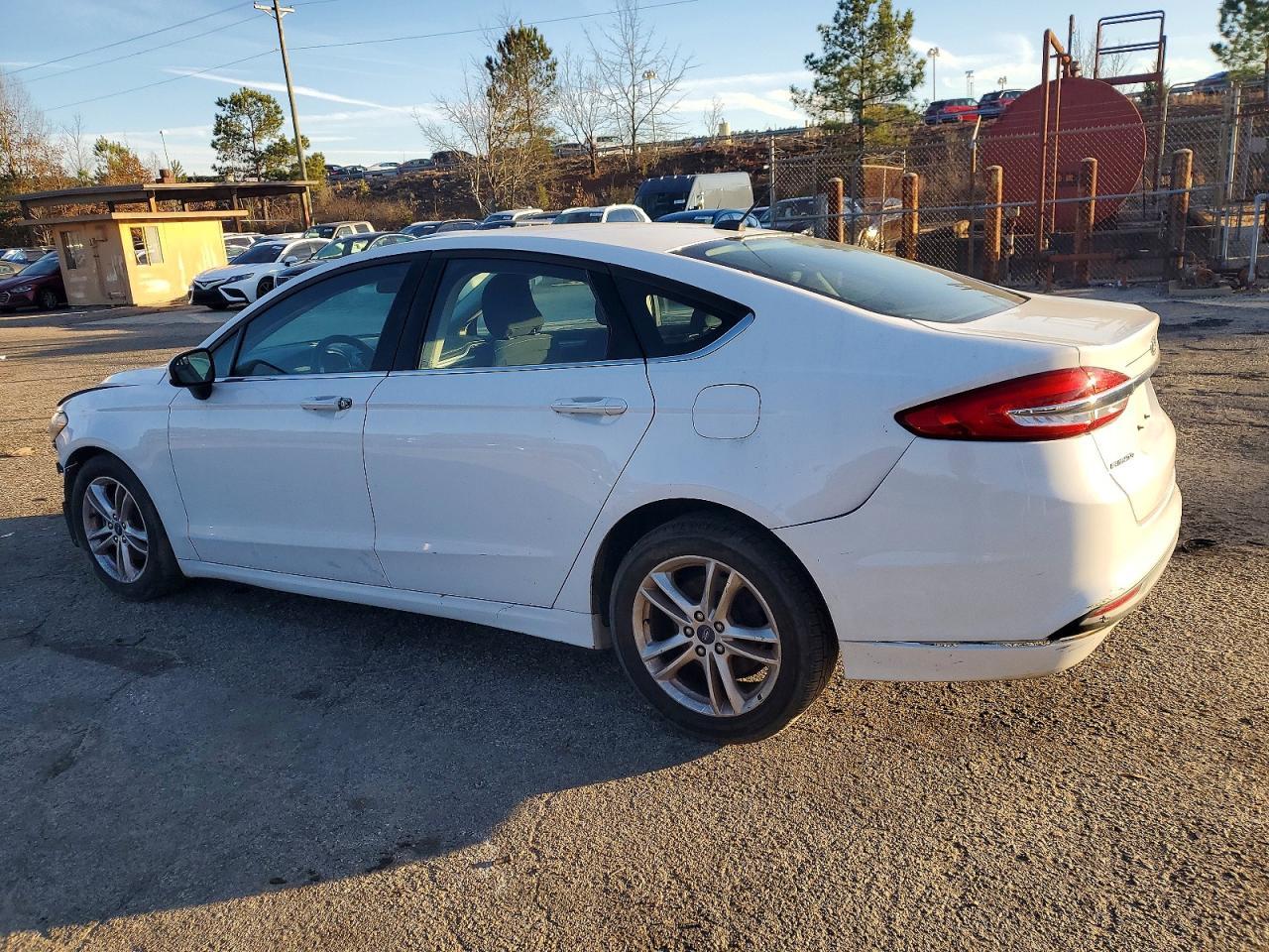2018 Ford Fusion Se - Image 2