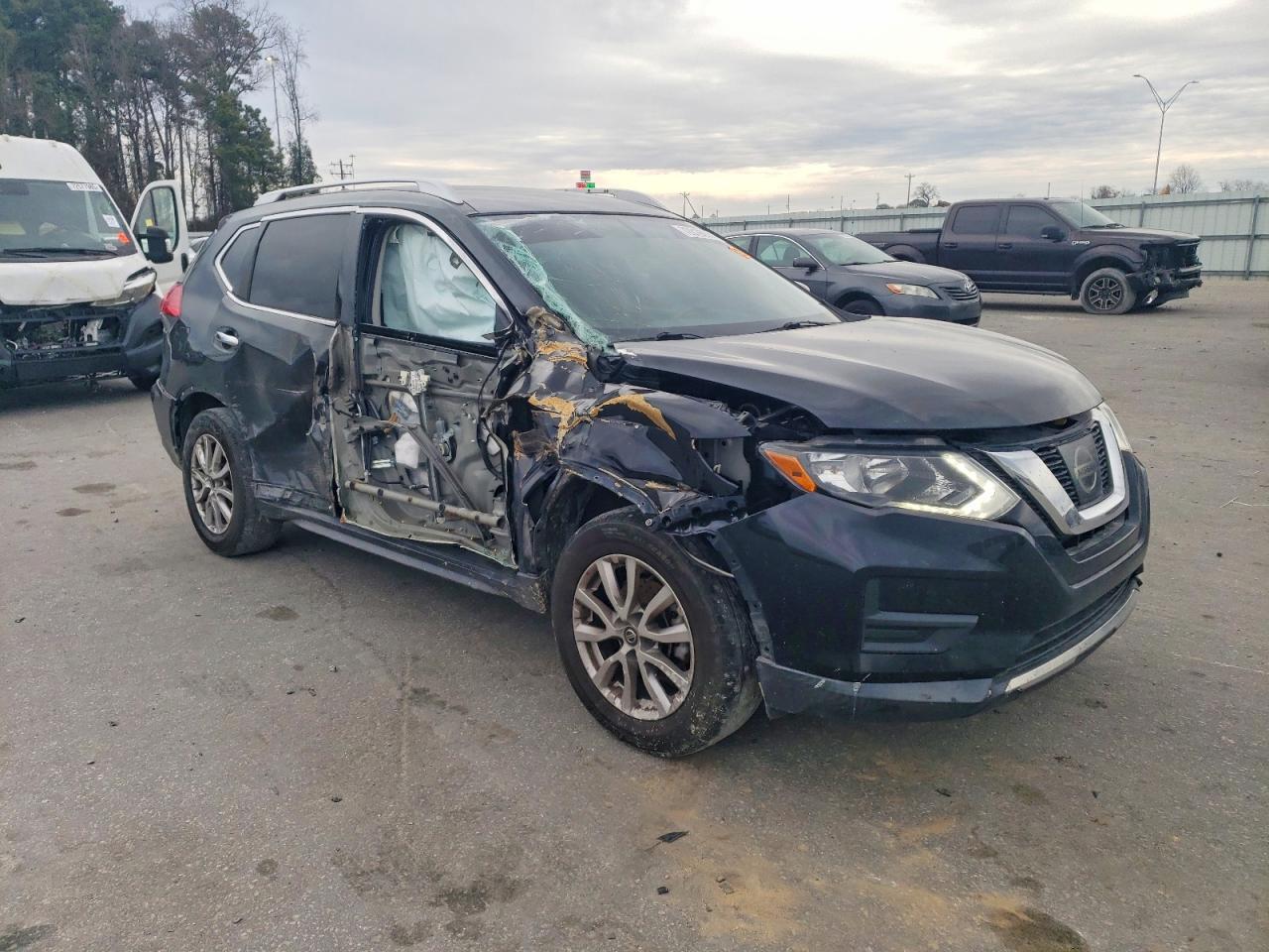 2017 Nissan Rogue S - Фото 4