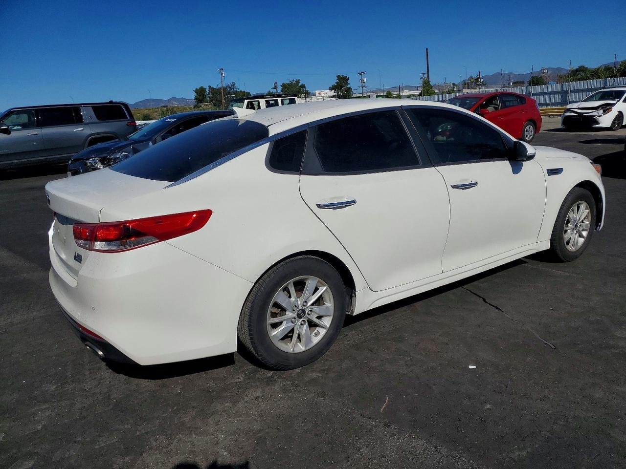 2018 Kia Optima Lx - Фото 3