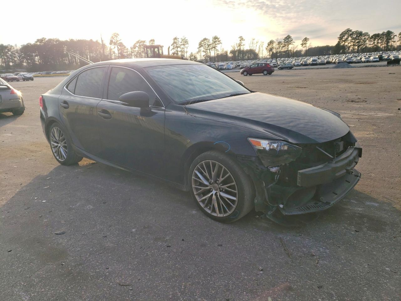 2016 Lexus Is 200T - Фото 4