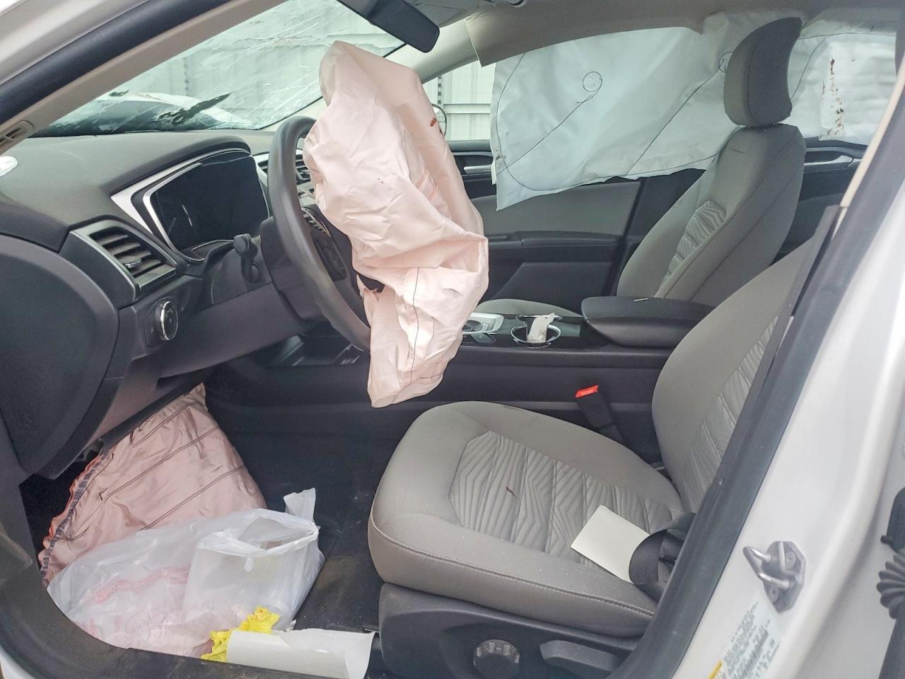 2016 Ford Fusion S Hybrid - Фото 7