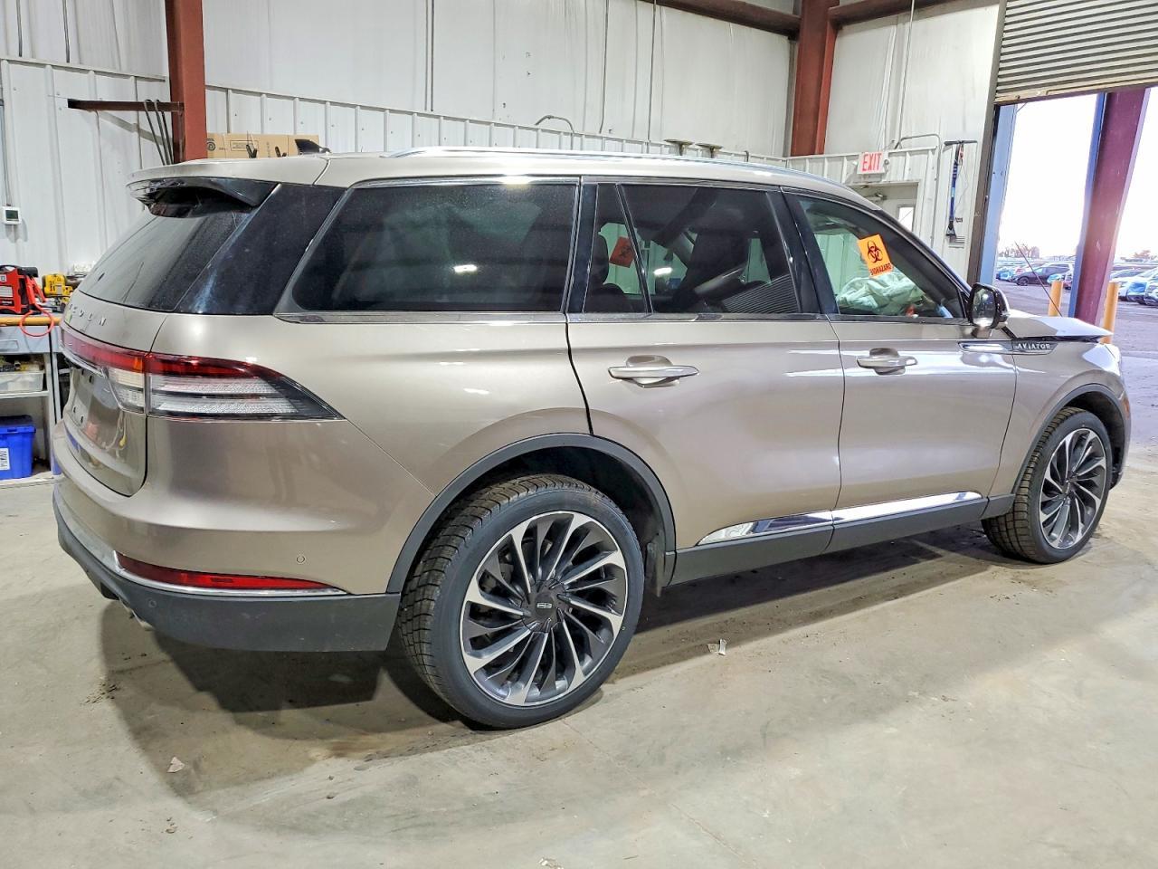 2021 Lincoln Aviator Reserve - Фото 3