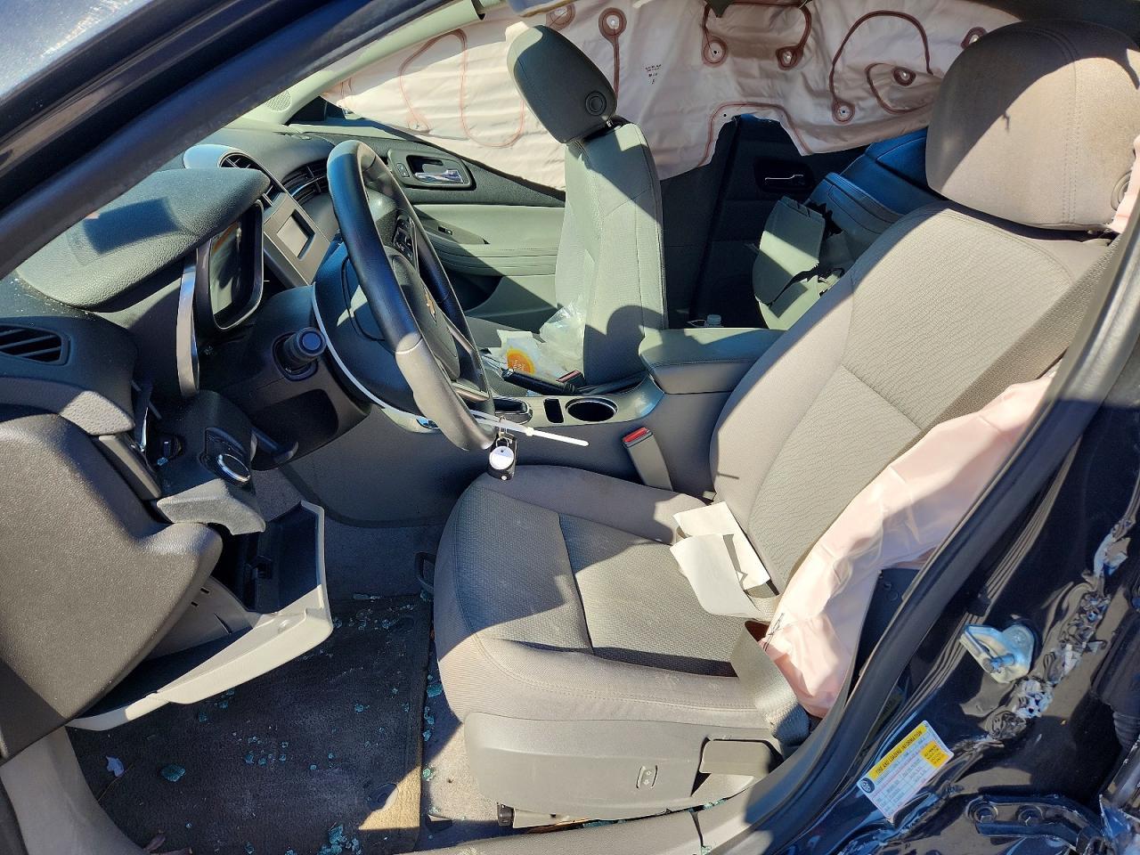 2014 Chev Malibu Ls - Image 7