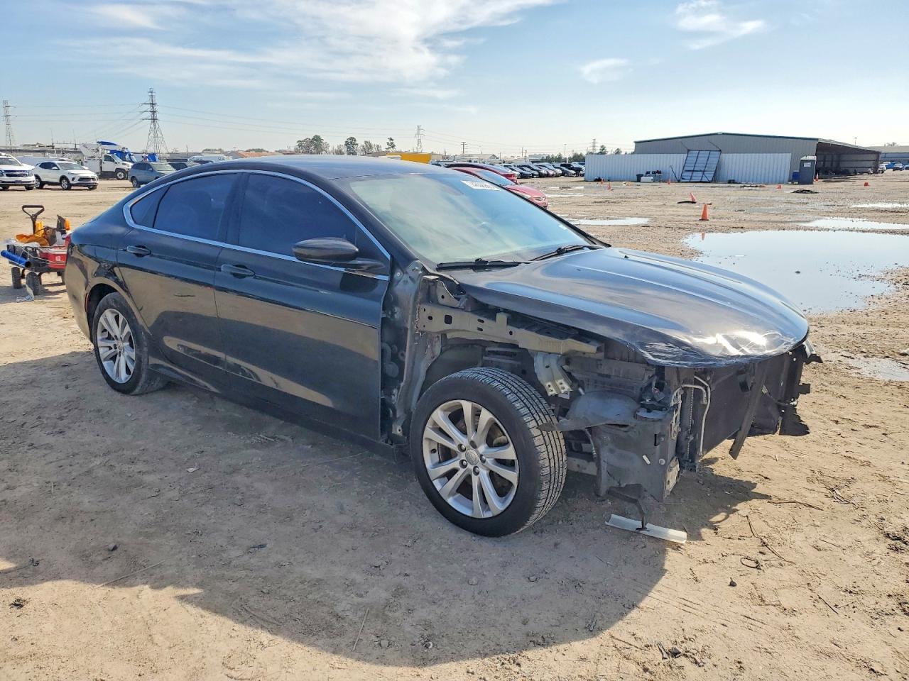 2015 Chrysler 200 Limited - Image 4