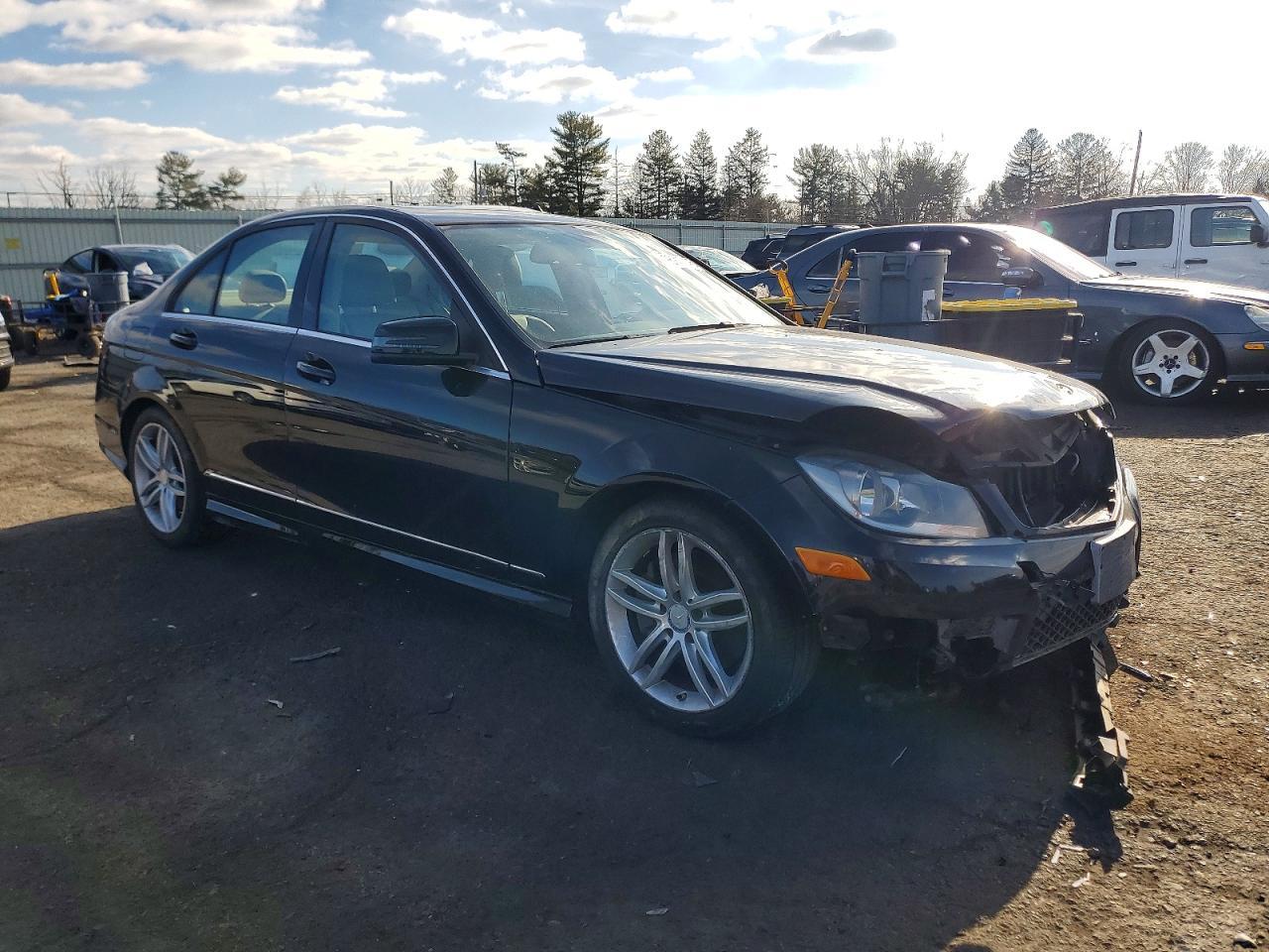 2014 Mercedes-Benz C 300 4Matic - Image 4