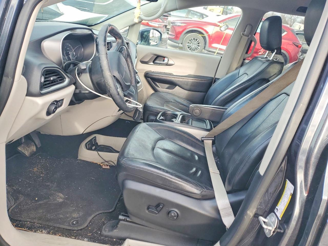 2020 Chrysler Pacifica Touring L - Image 7