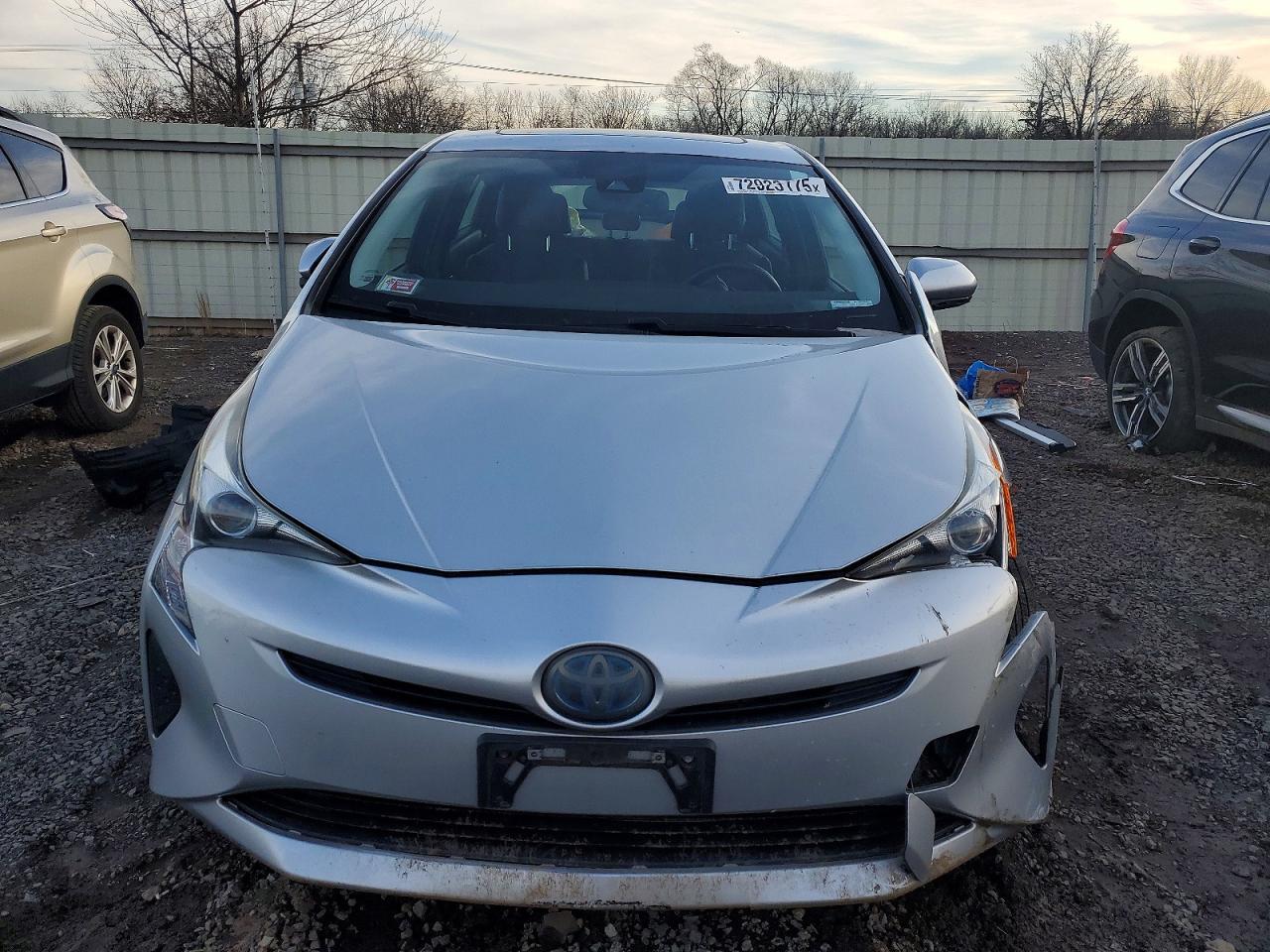 2016 Toyota Prius - Image 5