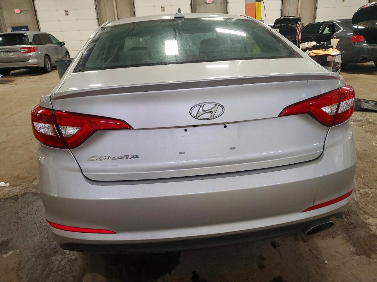 2017 Hyundai Sonata Se - Фото 6