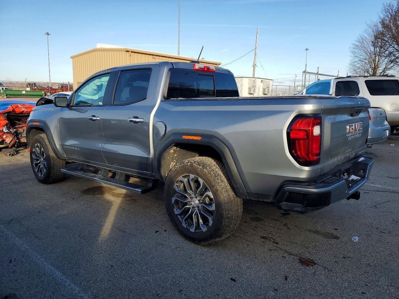 2025 GMC Canyon Denali - Image 2