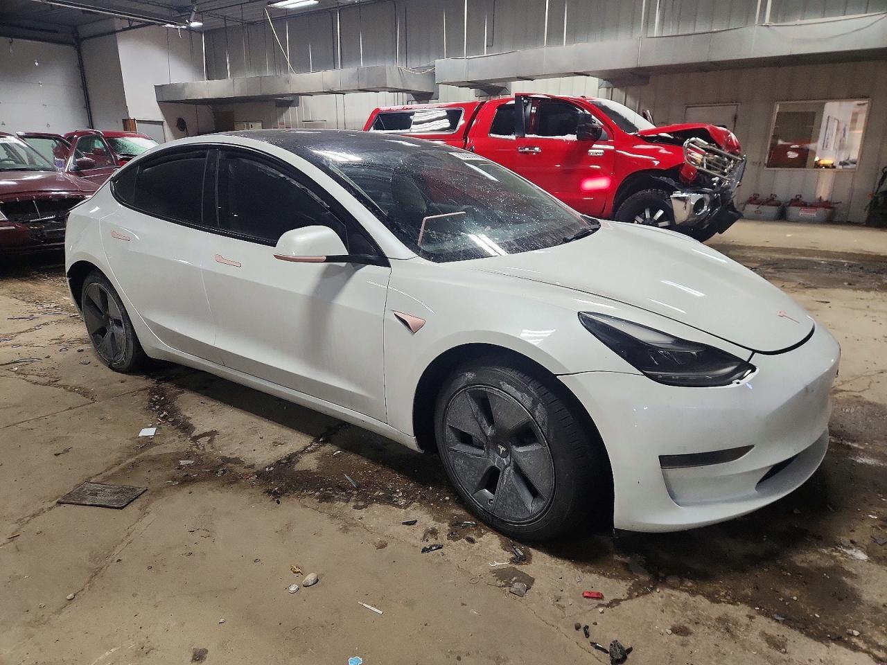 2023 Tesla Model 3 - Image 4