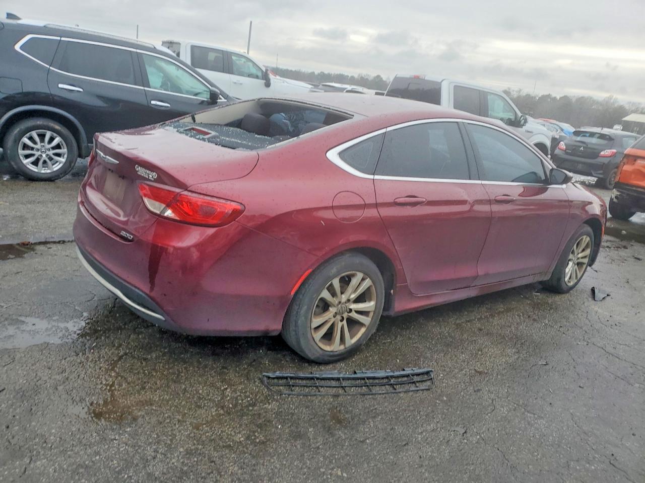 2015 Chrysler 200 Limited - Image 3