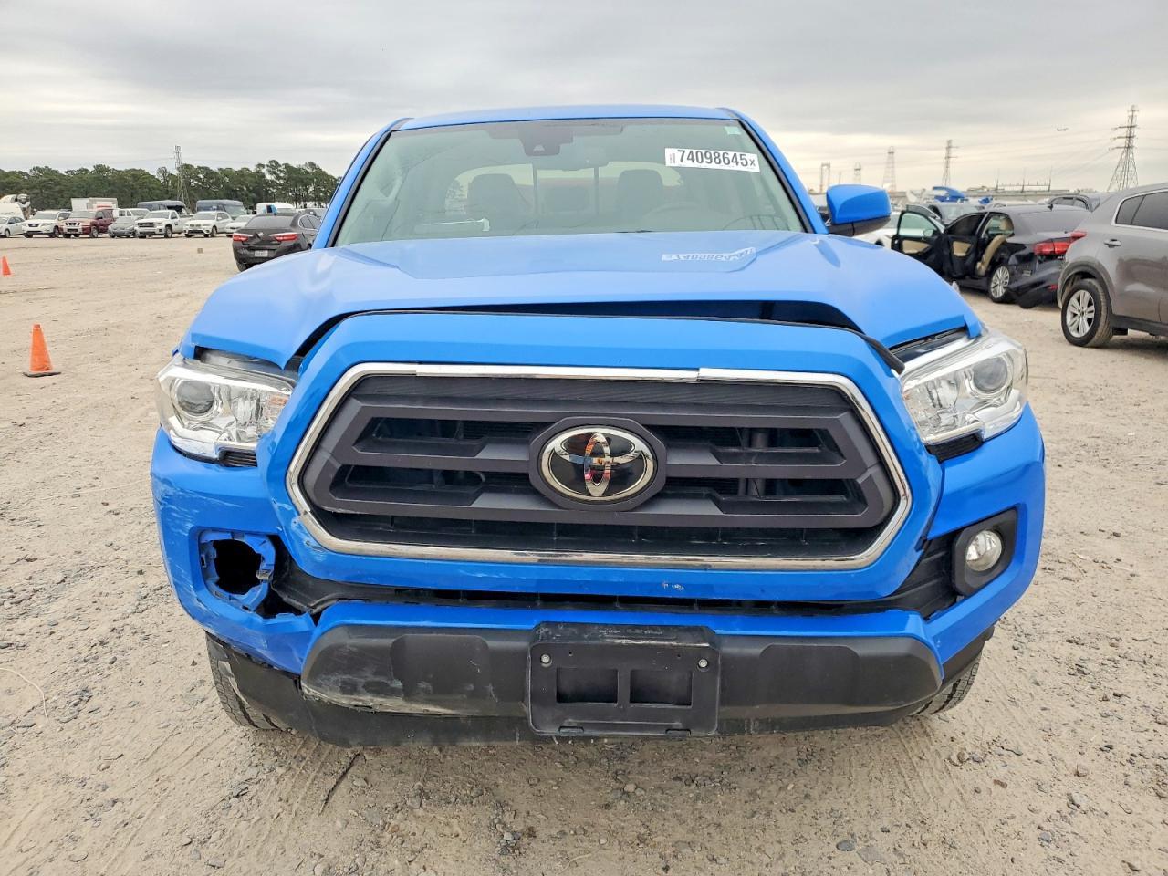 2020 Toyota Tacoma Double Cab - Image 5