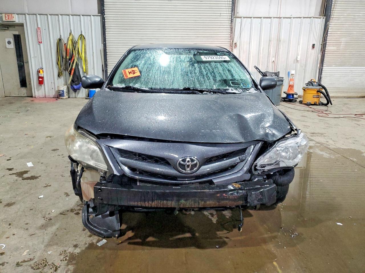 2011 Toyota Corolla Base - Фото 5