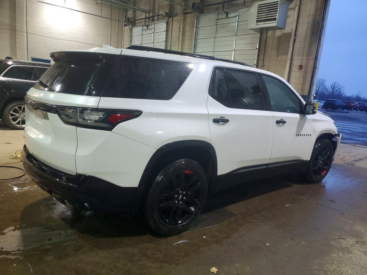 2018 Chevrolet Traverse Premier - Фото 3