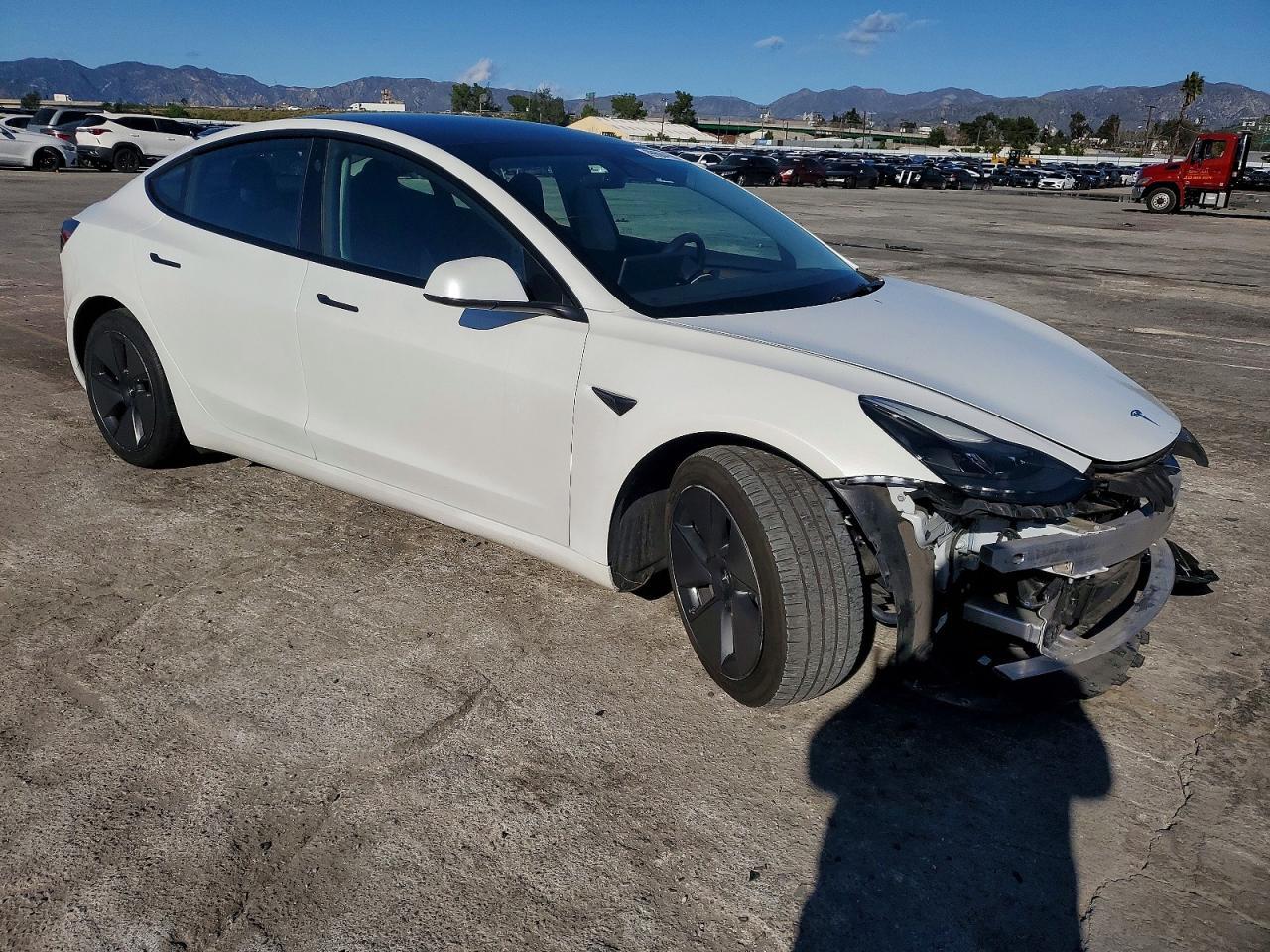 2023 Tesla Model 3 - Фото 4