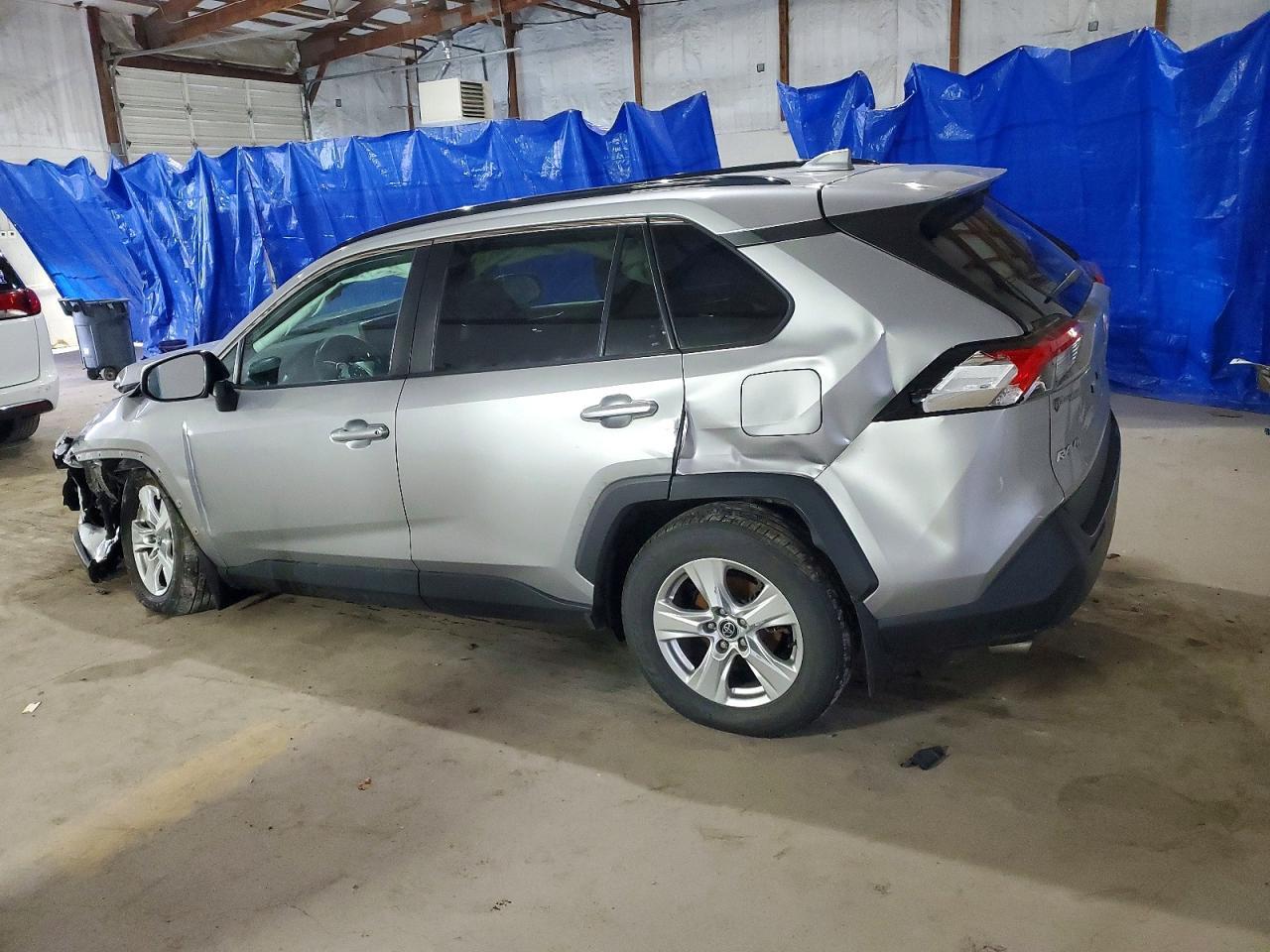 2020 Toyota Rav4 Xle - Фото 2