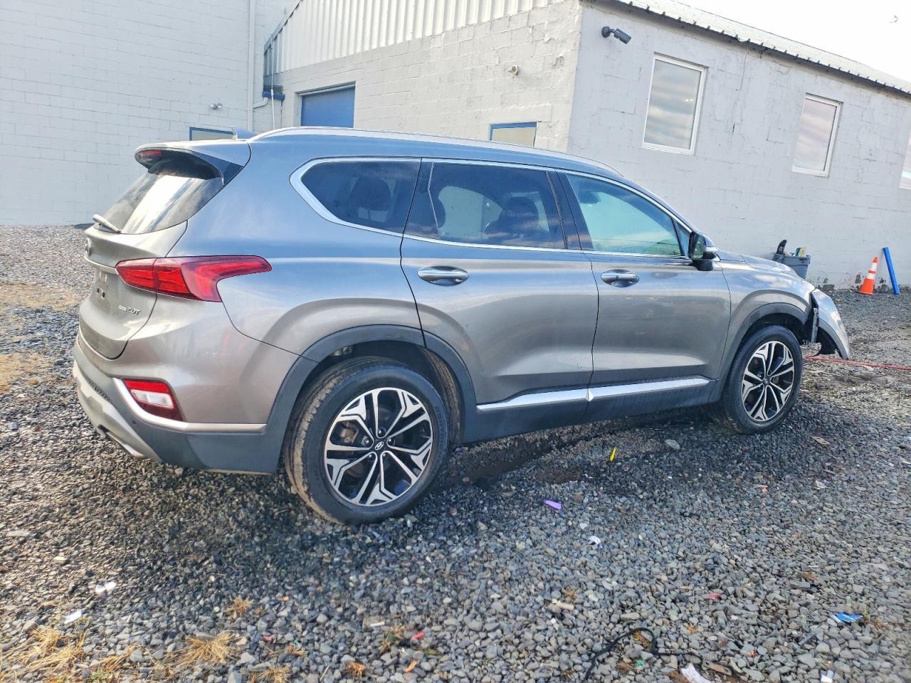 2019 Hyundai Santa Fe Limited - Image 3
