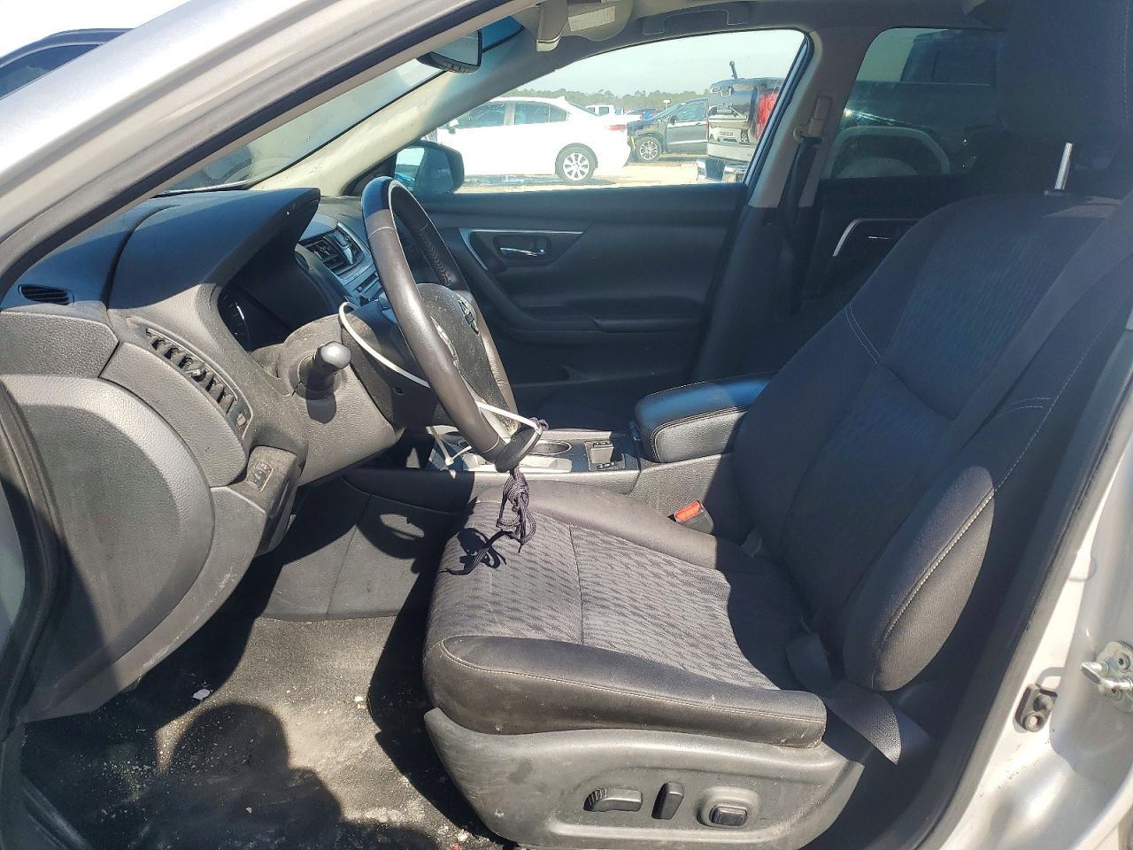 2017 Nissan Altima 2.5 - Image 7