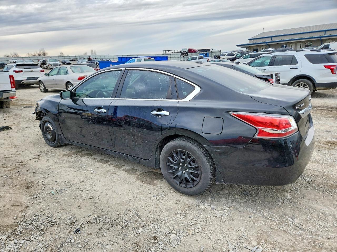 2015 Nissan Altima 2.5 - Фото 2