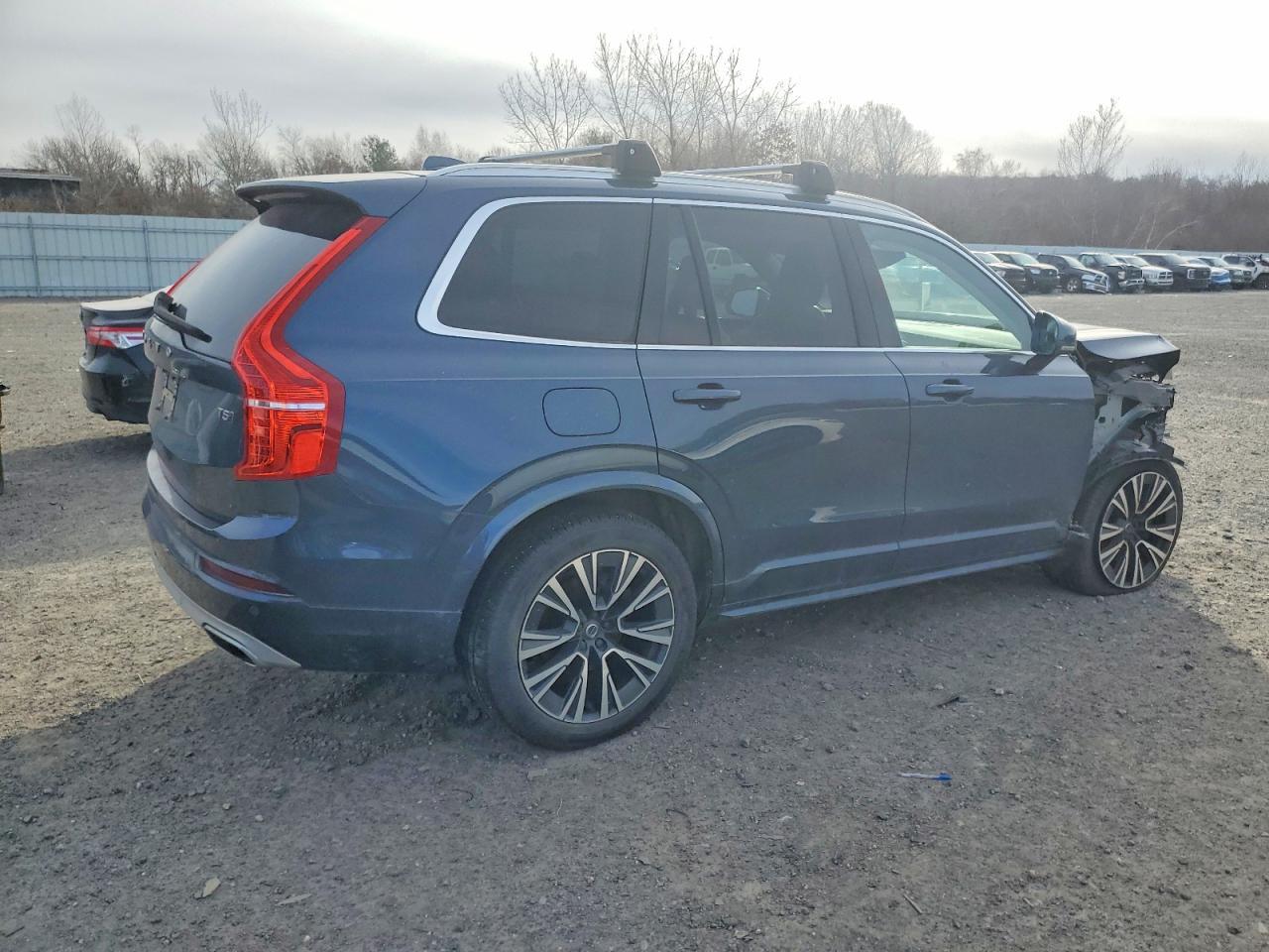2021 Volvo Xc90 T5 Momentum - Image 3
