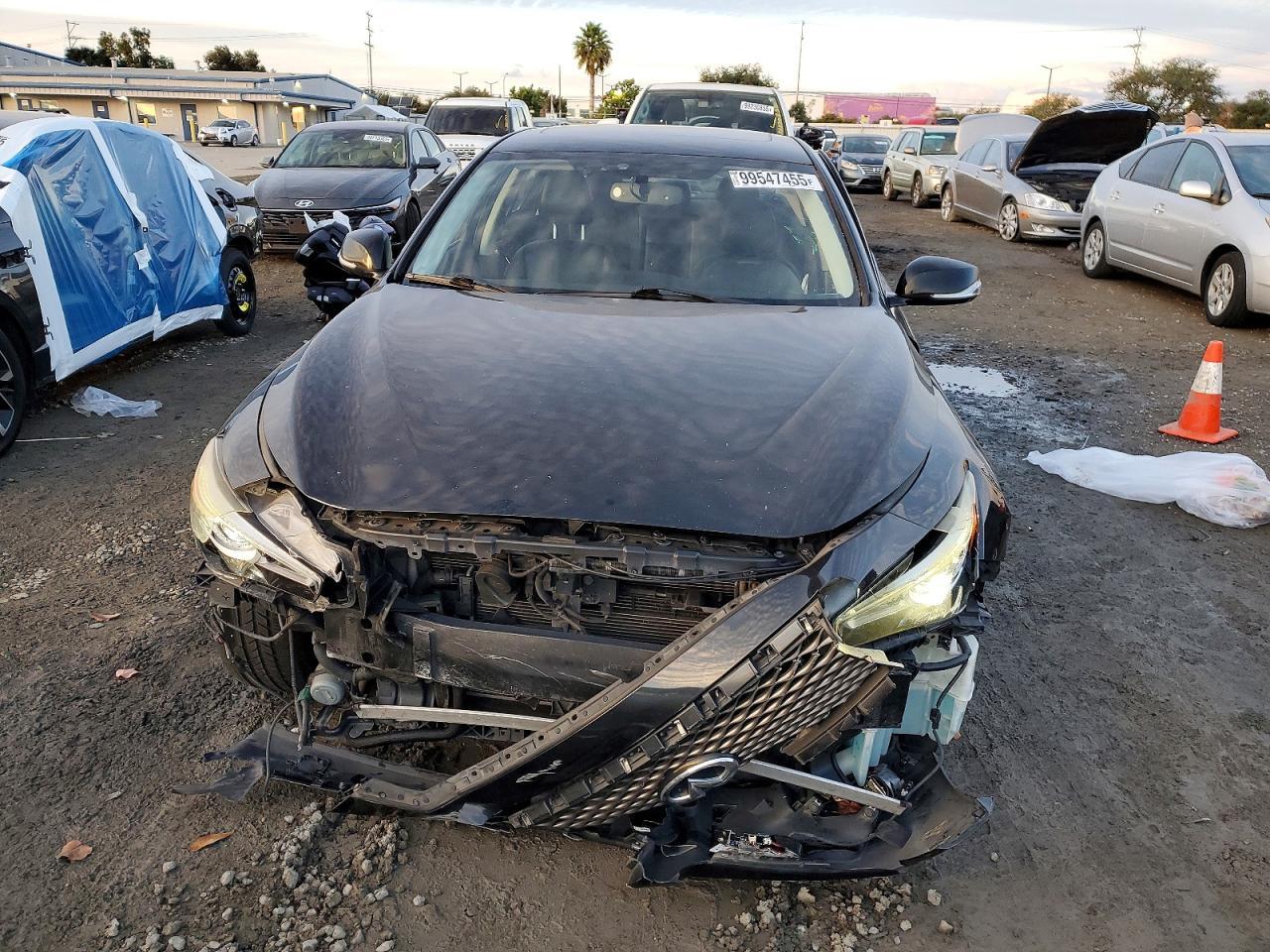 2017 Infiniti Q50 3.0T Premium - Image 5