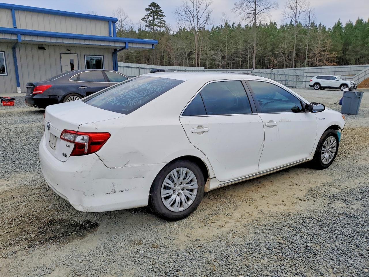 2014 Toyota Camry Hybrid - Фото 3