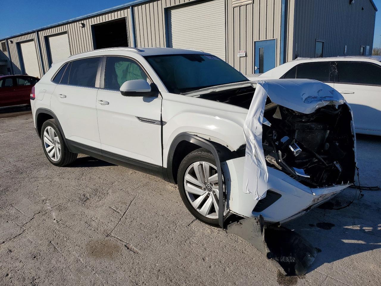 2020 Volkswagen Atlas Cross Sport Se - Фото 4