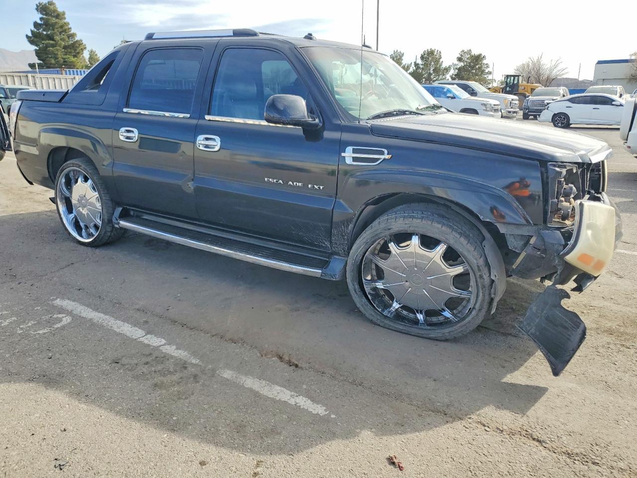 2003 Cadillac Escalade Ext - Image 4