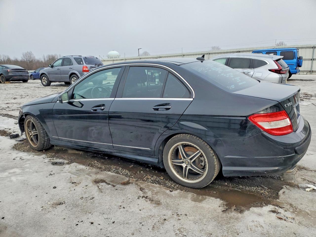 2010 Mercedes-Benz C 300 4Matic - Image 2