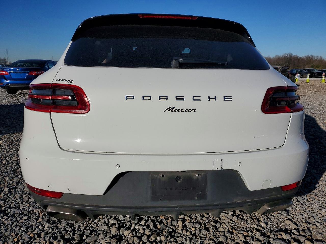 2018 Porsche Macan - Image 6