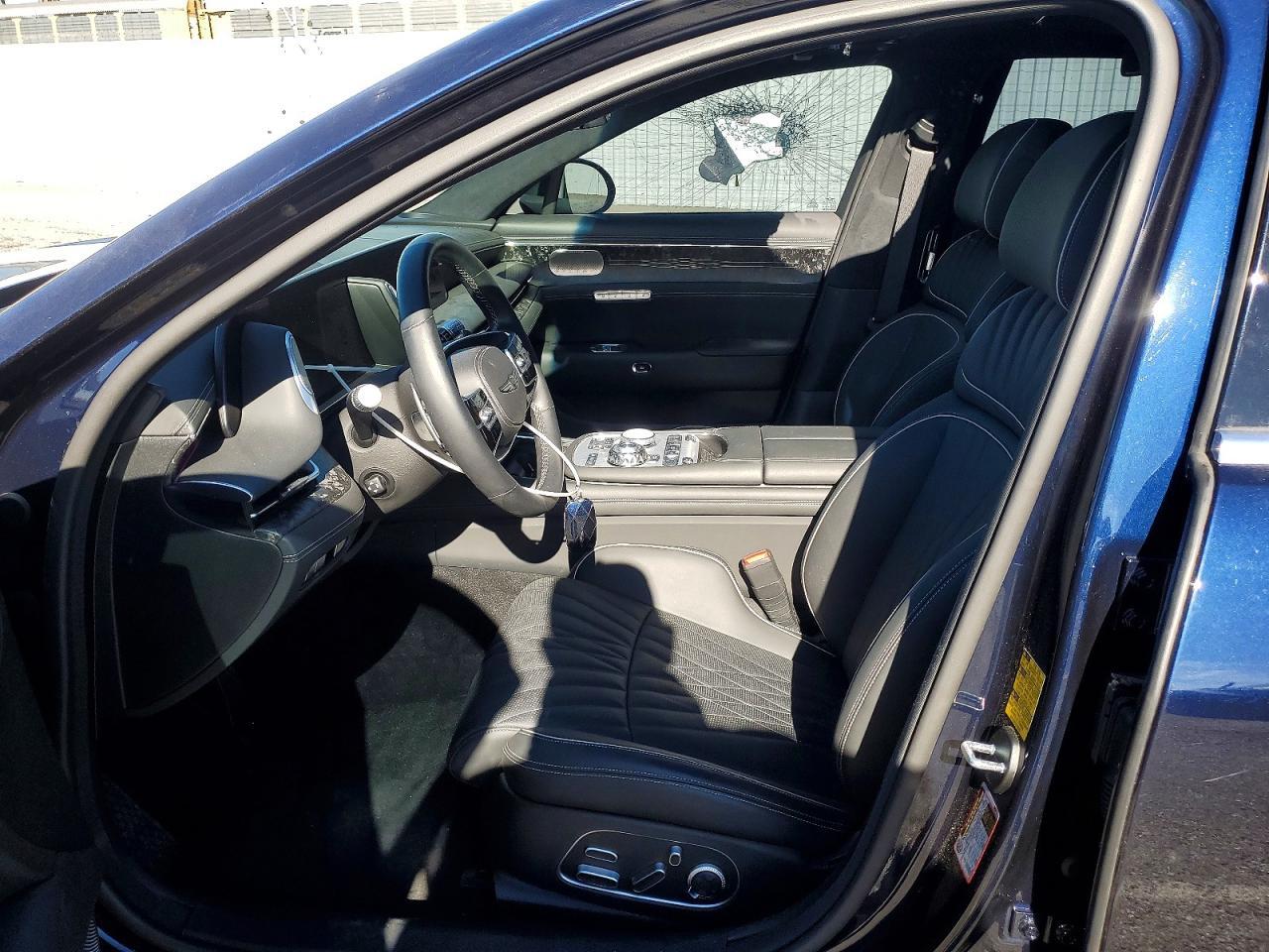 2025 Genesis G90 - Фото 7