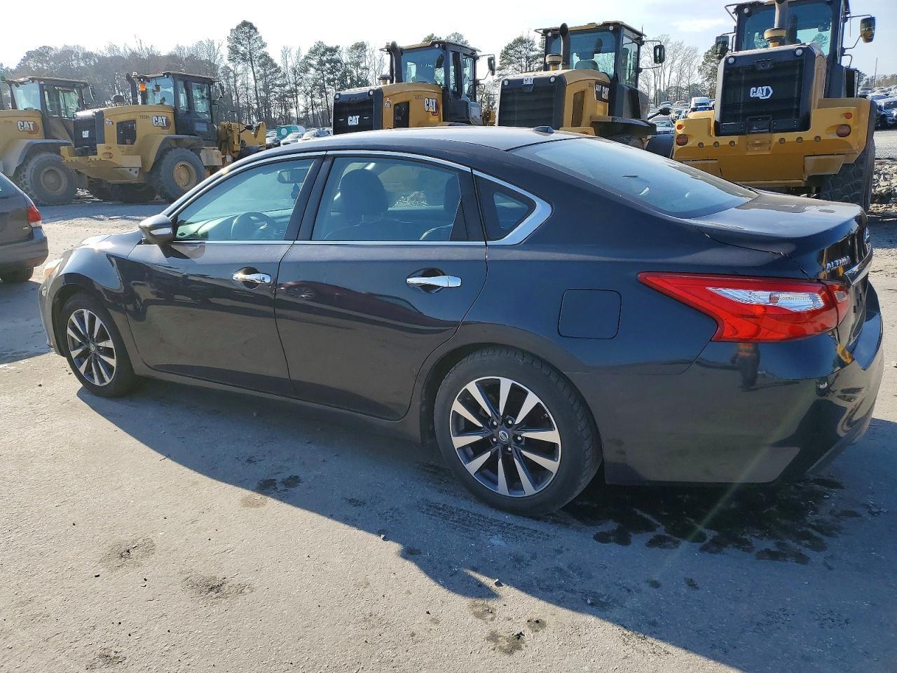 2017 Nissan Altima 2.5 - Фото 2