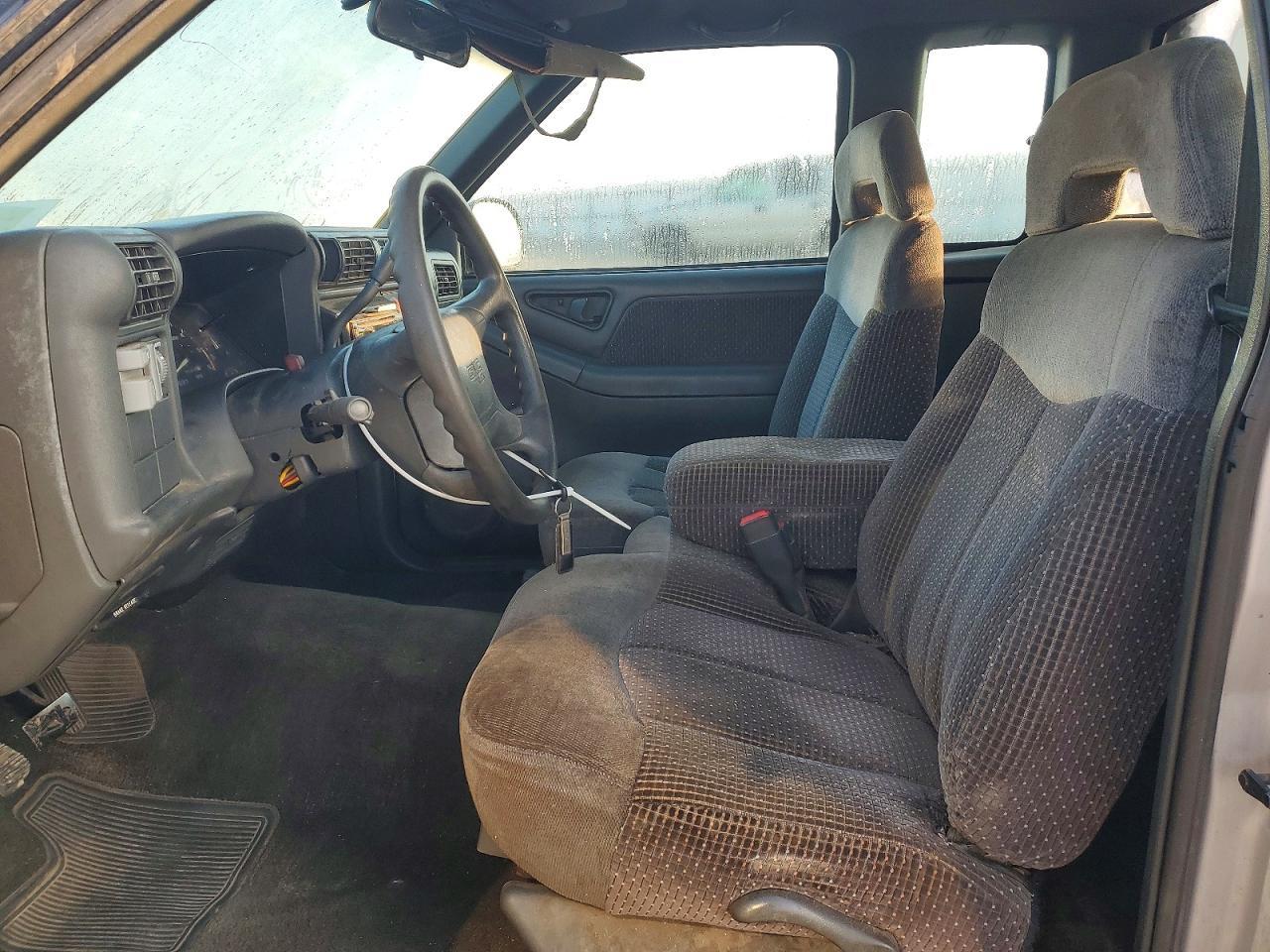 1995 GMC Sonoma - Image 7