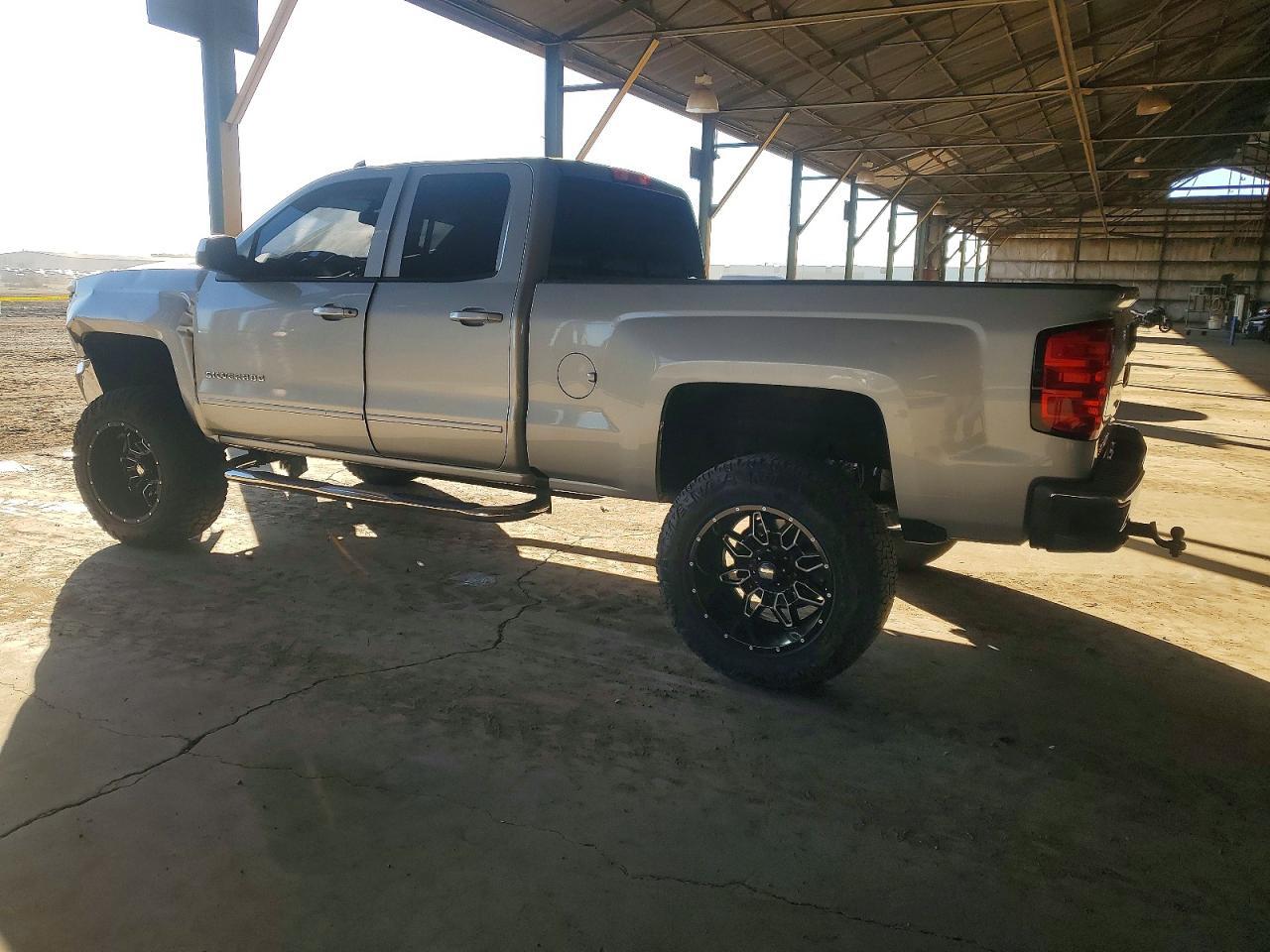 2018 Chevrolet Silverado C1500 Lt - Image 2