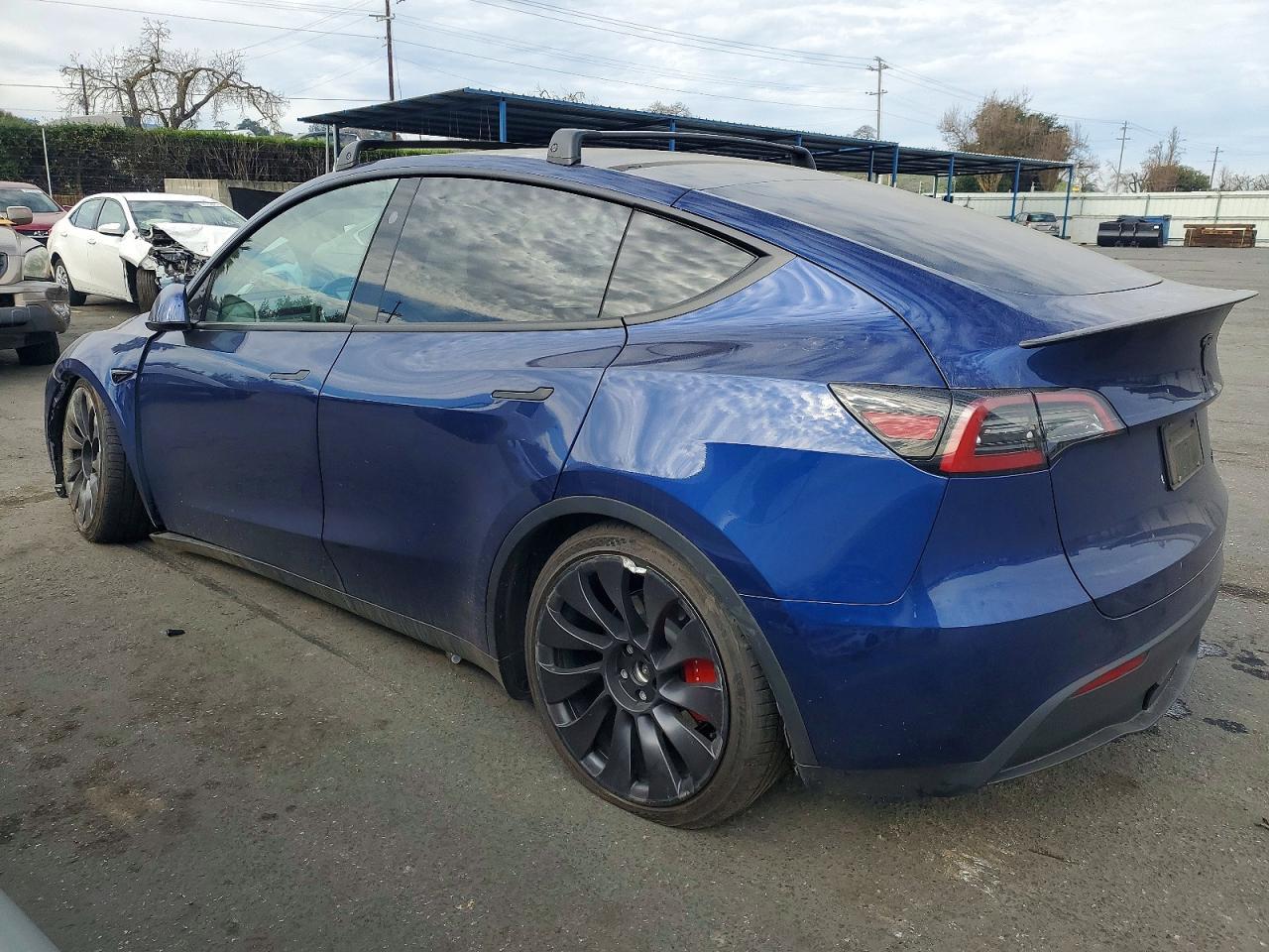 2023 Tesla Model Y - Image 2