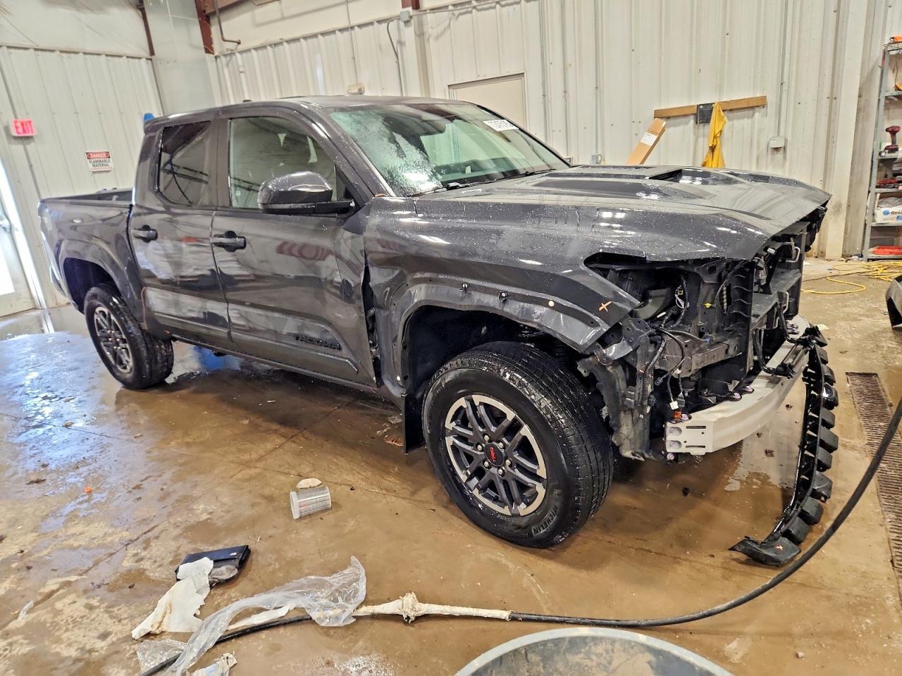 2024 Toyota Tacoma Double Cab - Image 4