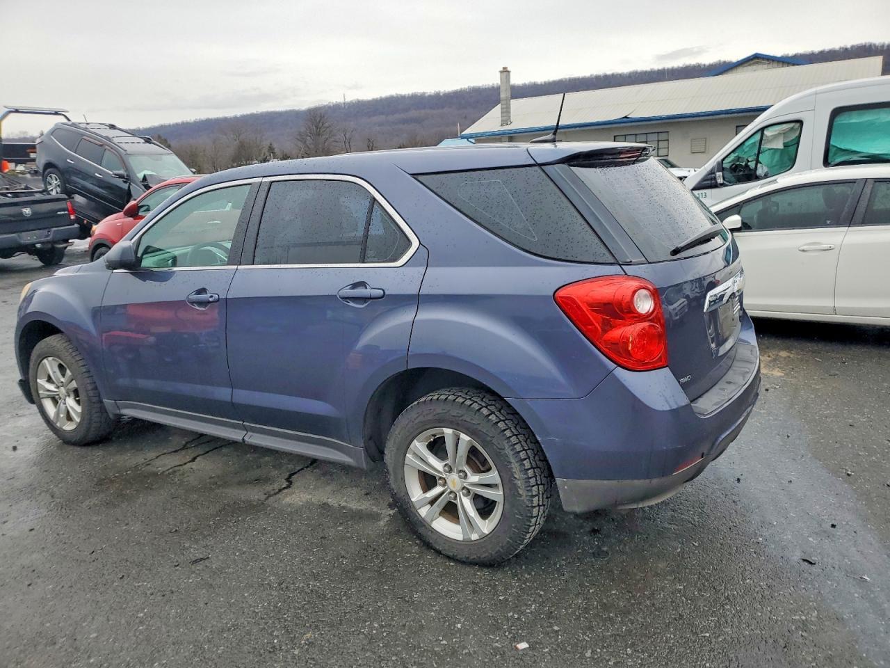 2013 Chevrolet Equinox Ls - Фото 2