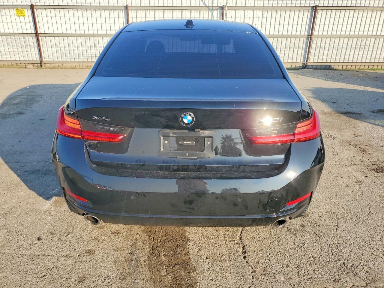 2024 BMW 330Xi - Фото 6