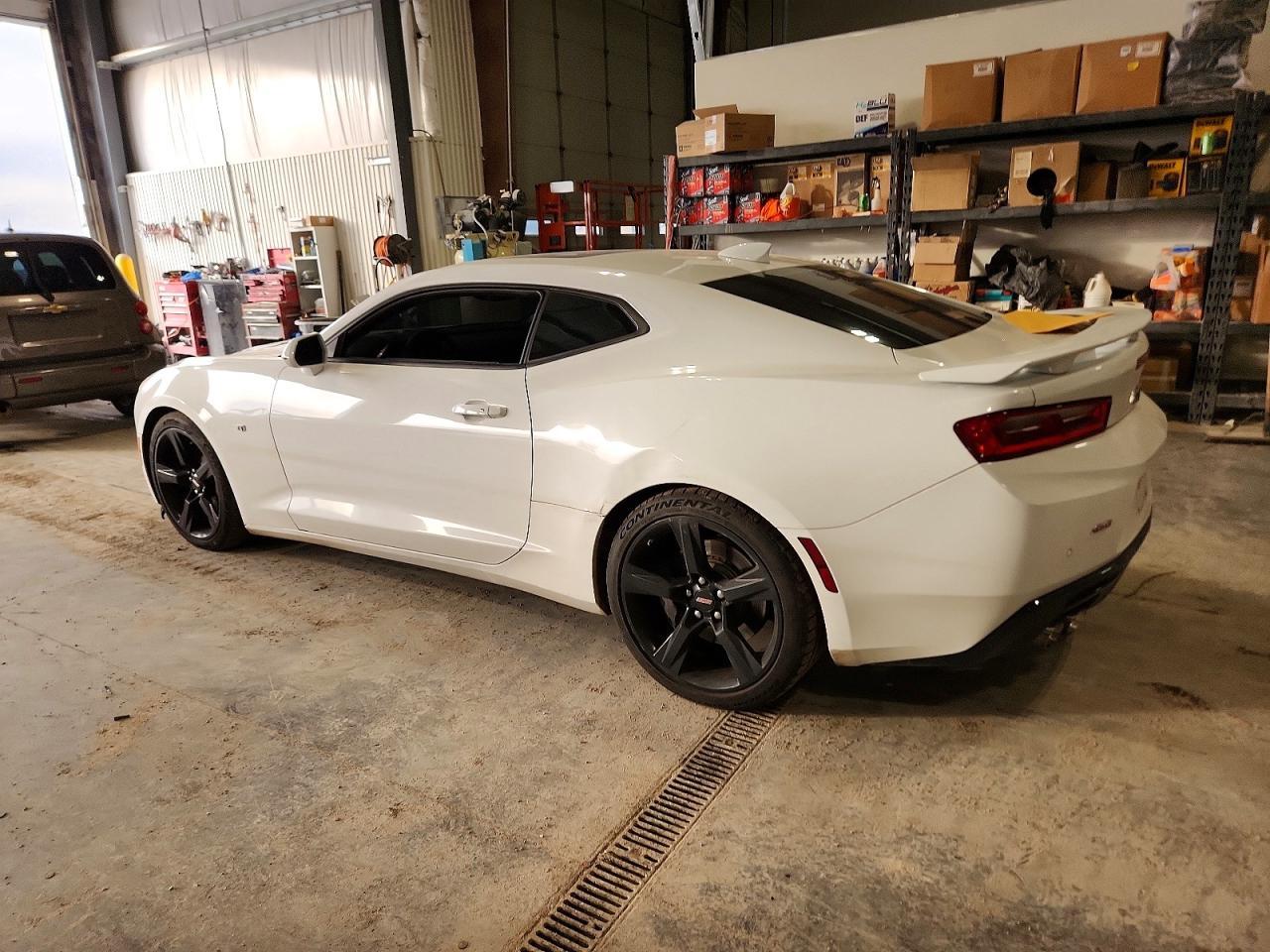 2017 Chevrolet Camaro Ss - Image 2