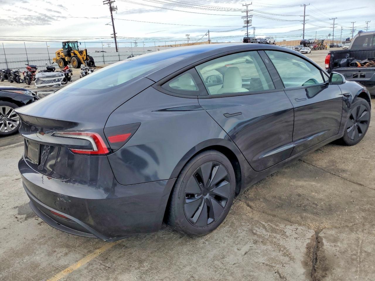 2025 Tesla Model 3 - Image 3