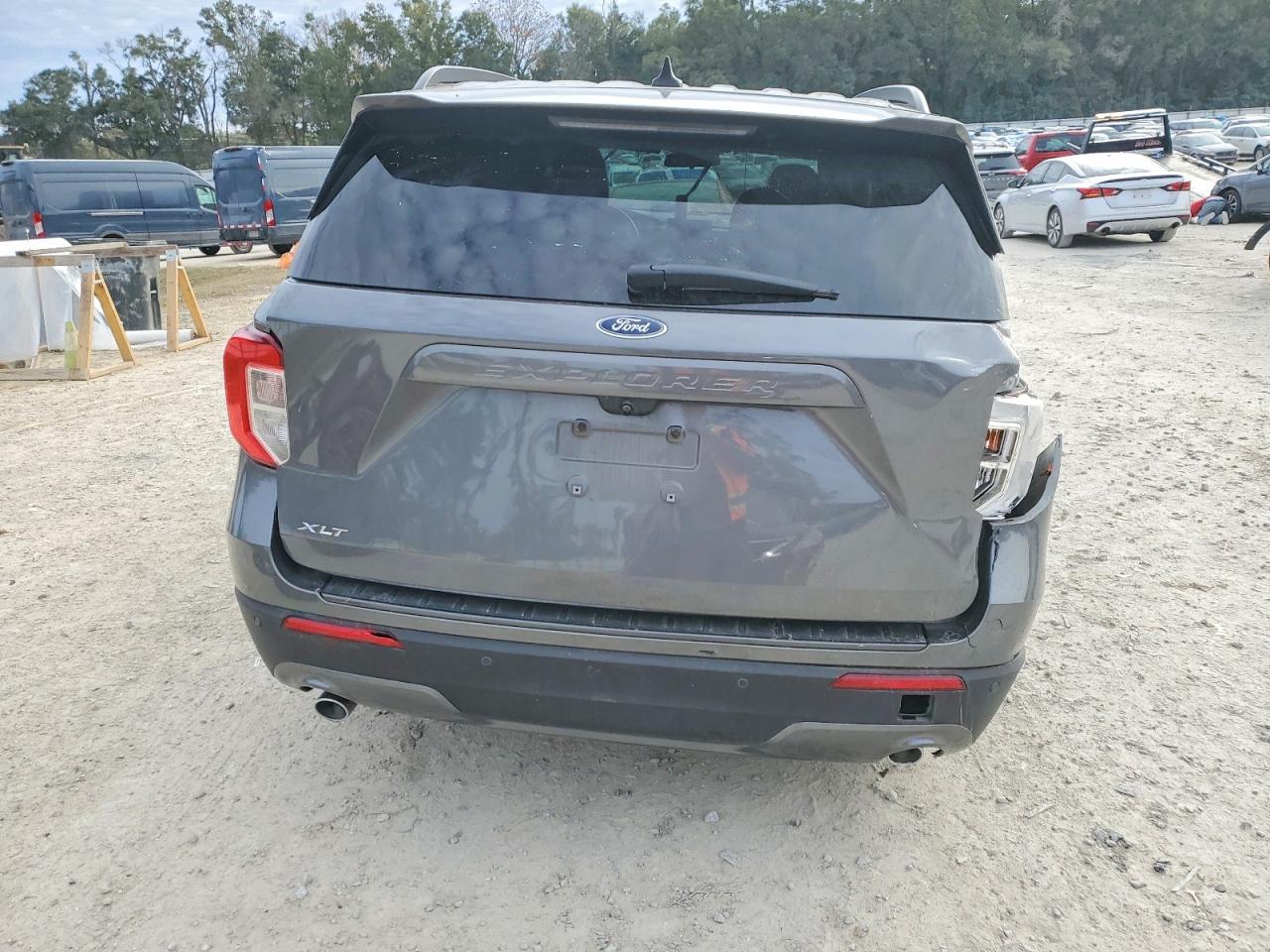 2022 Ford Explorer Xlt - Image 6