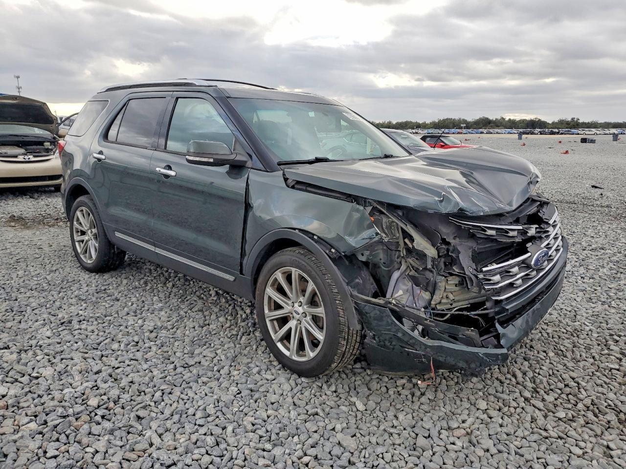 2016 Ford Explorer Limited - Image 4