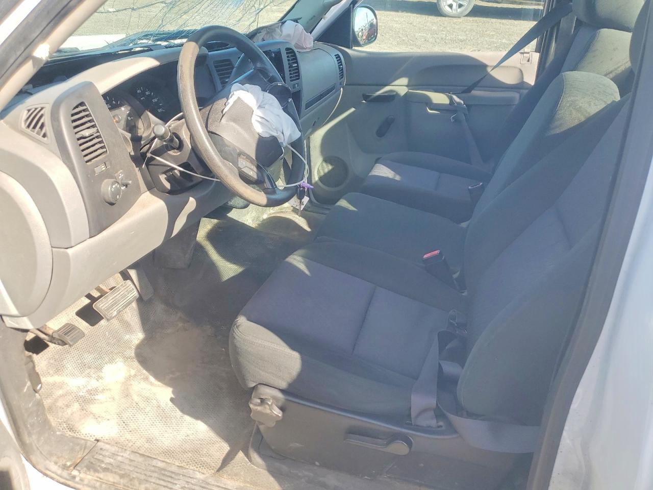 2013 Chevrolet Silverado C1500 - Image 7