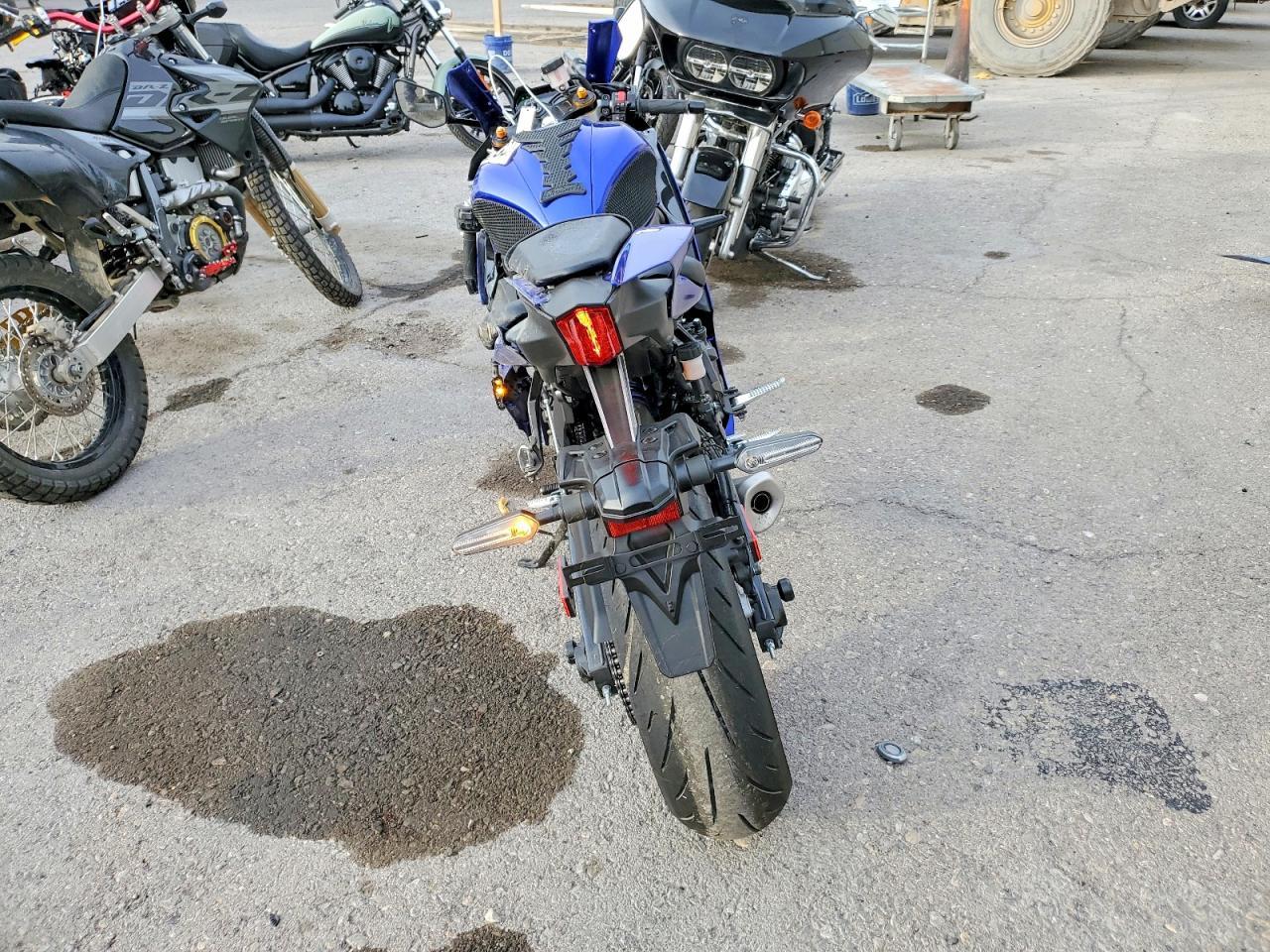 2025 Yamaha Yzfr7 - Image 4