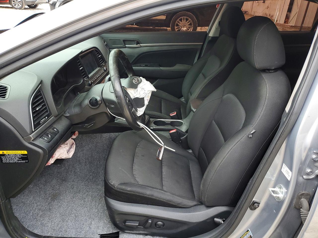 2017 Hyundai Elantra - Image 7