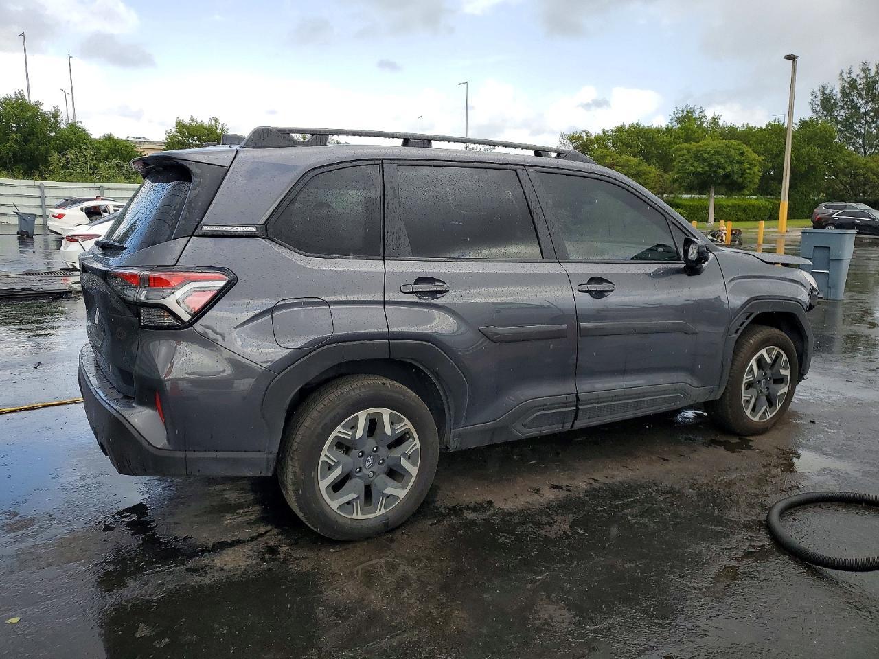 2025 Subaru Forester Premium - Фото 3