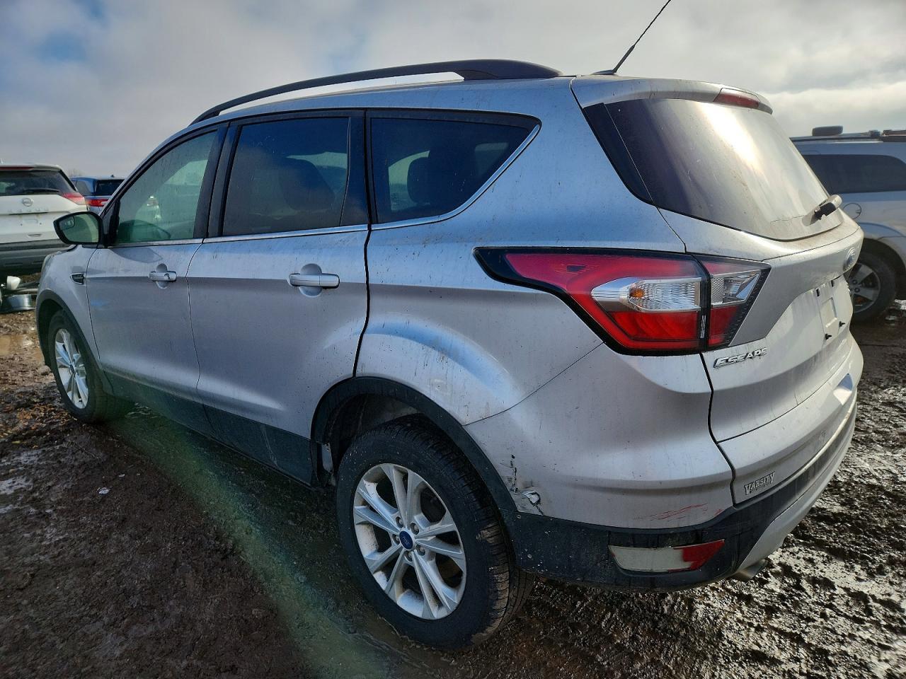 2018 Ford Escape Se - Фото 2