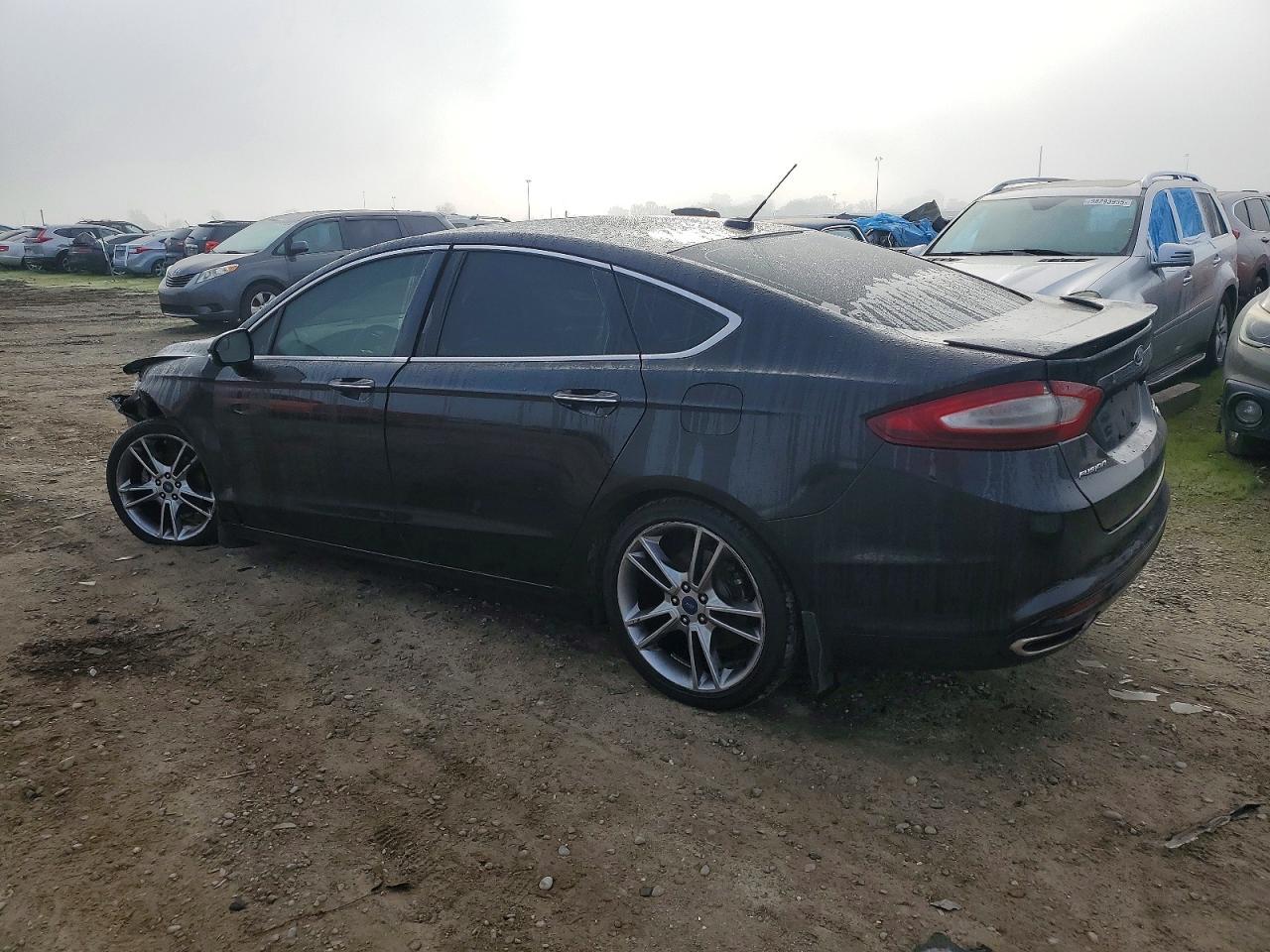 2015 Ford Fusion Titanium - Фото 2